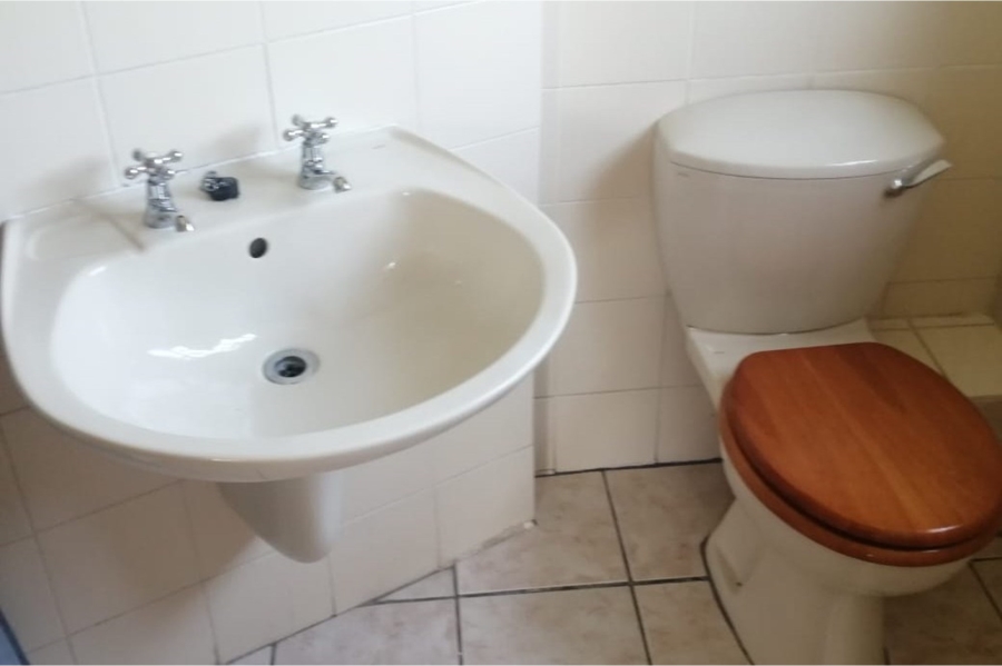 3 Bedroom Property for Sale in Denneoord Western Cape